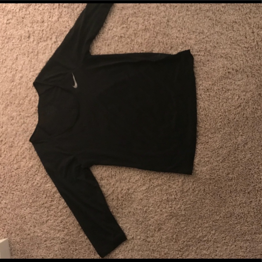 Nike dri-fit top